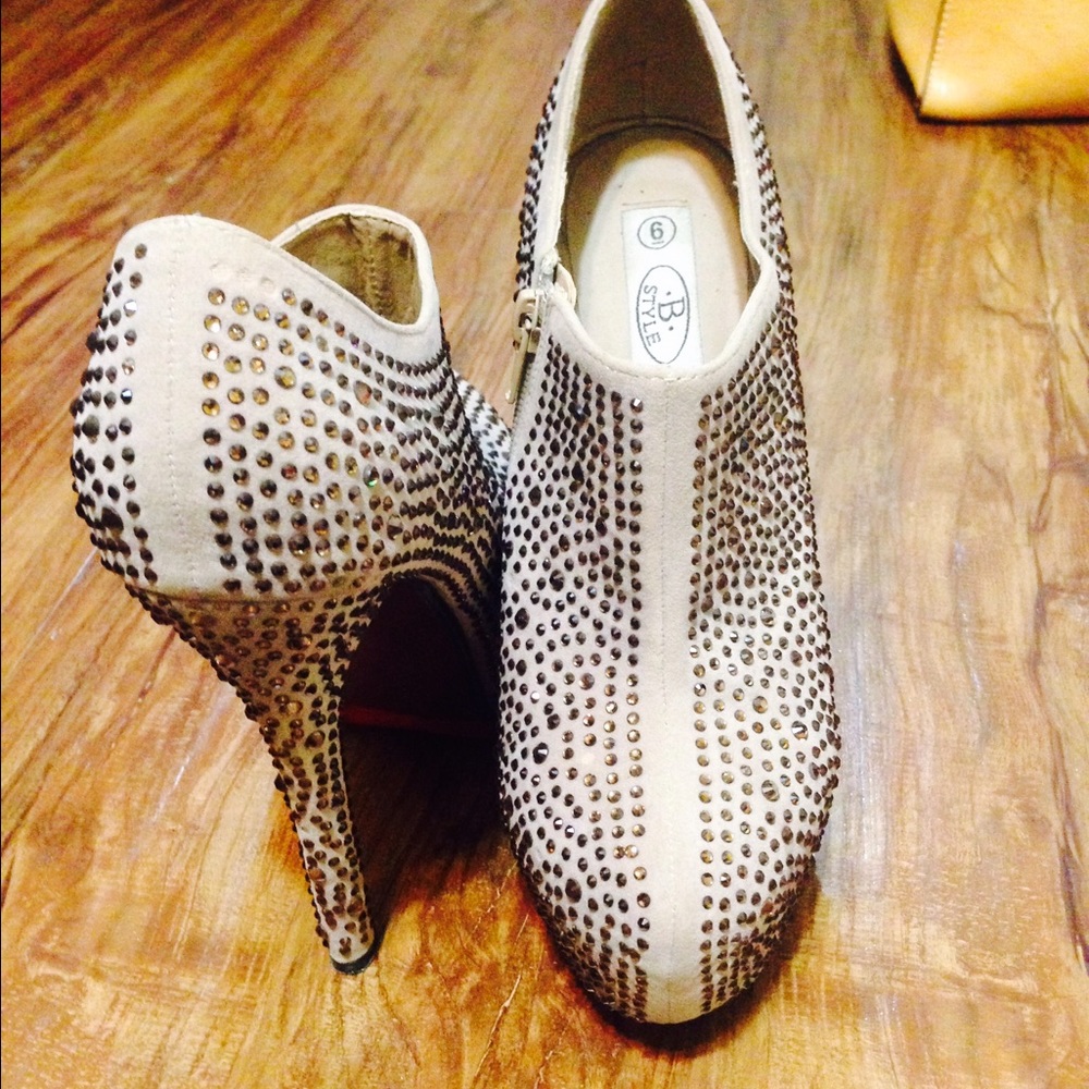 Swarovski Crystal Booties - Picture 4 of 4